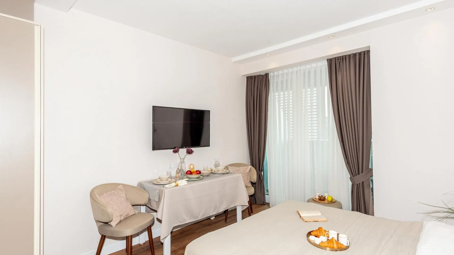 Apartment Serenity Oasis With Sea View By Aesthaven Batumi