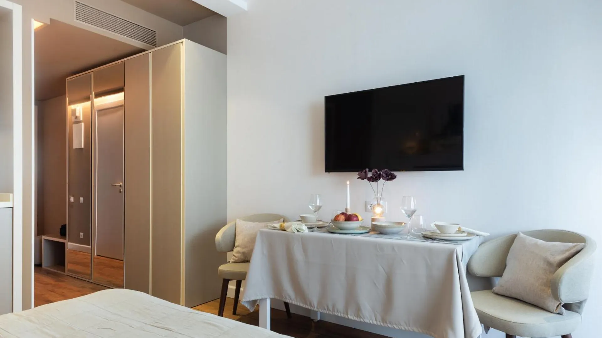 Serenity Oasis With Sea View By Aesthaven Batumi Apartment